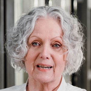 Loretta Barrett Oden